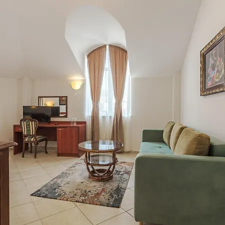 Otel Hotel Central Balchik 2*