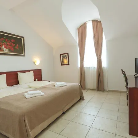Hotel Central Balchik Balçık
