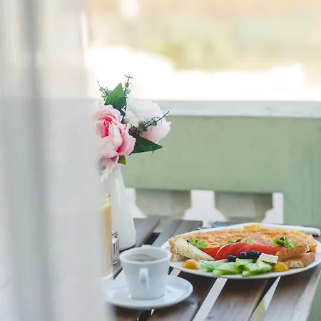 Otel Hotel Central Balchik Balçık