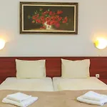 Hotel CENTRAL Balchik 2*